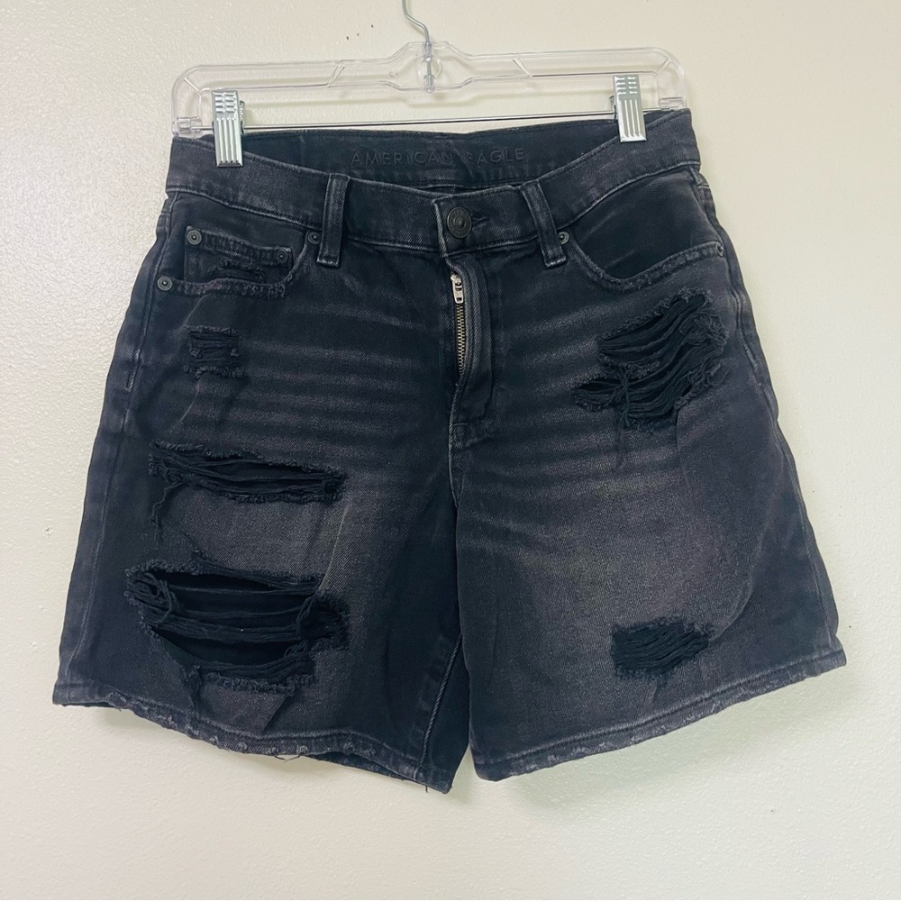 American Eagle Black 90s Boyfriend Bermuda Distressed Shorts Size 4
